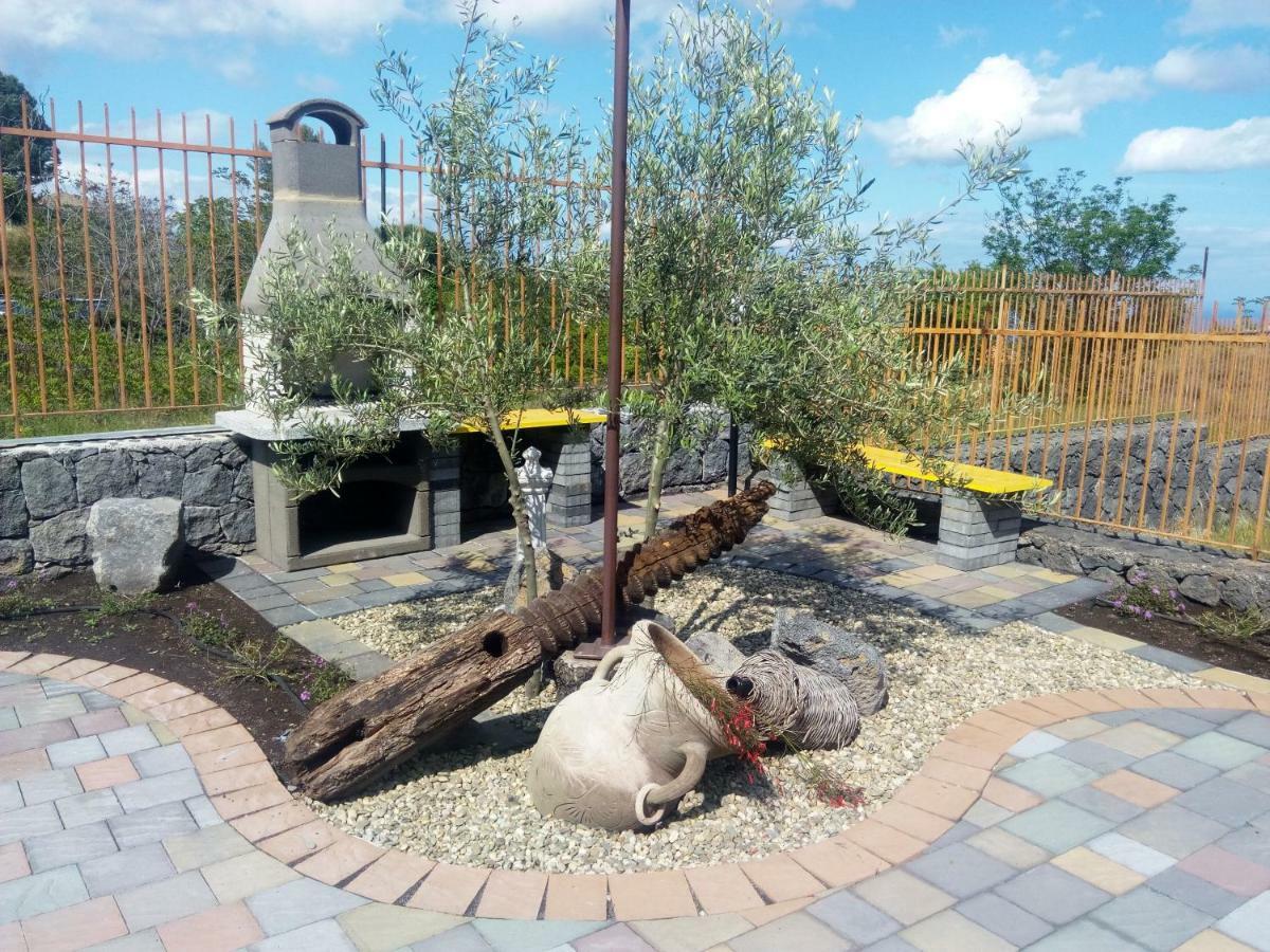 Etna Winery Apartment ซัฟเฟรานา เอตเนอา ภายนอก รูปภาพ